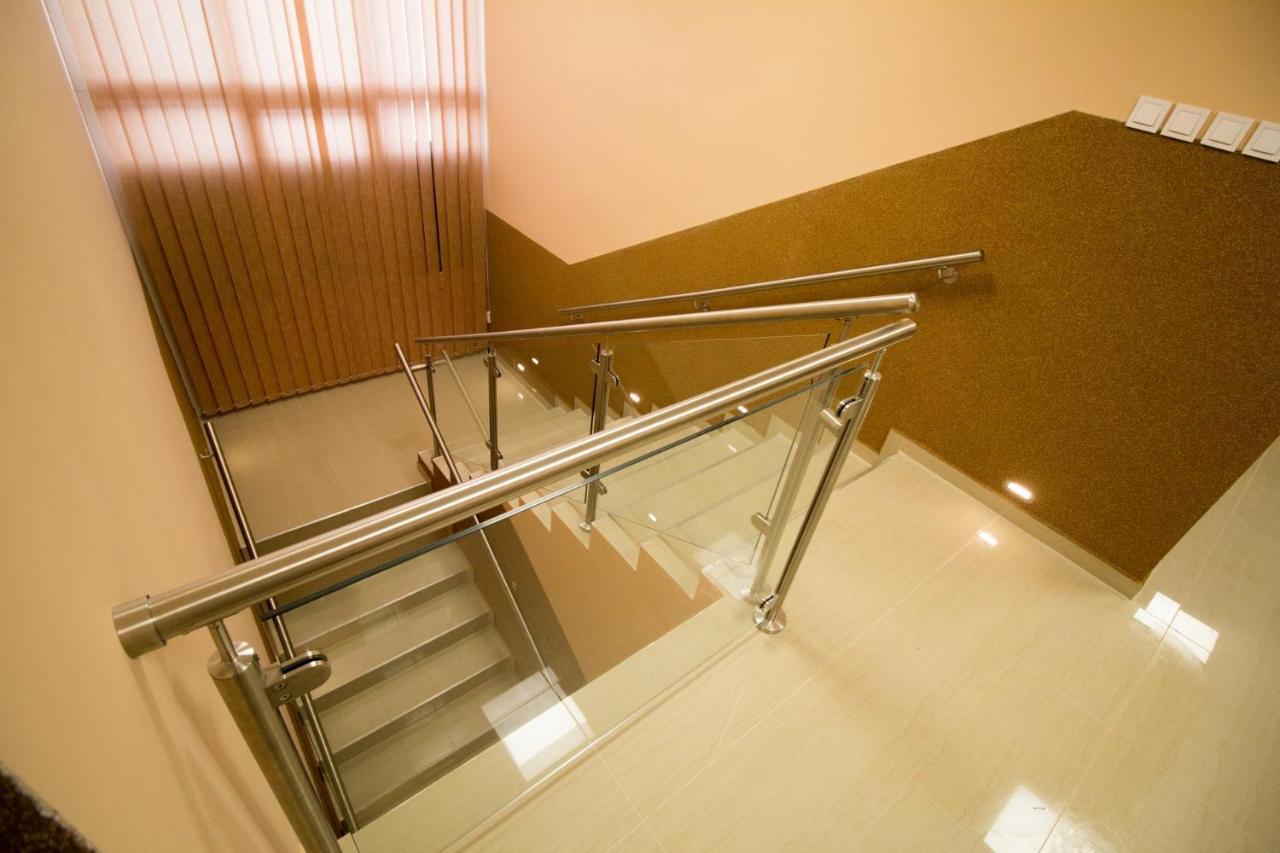 M7 Galéria Panzió Couette-café *