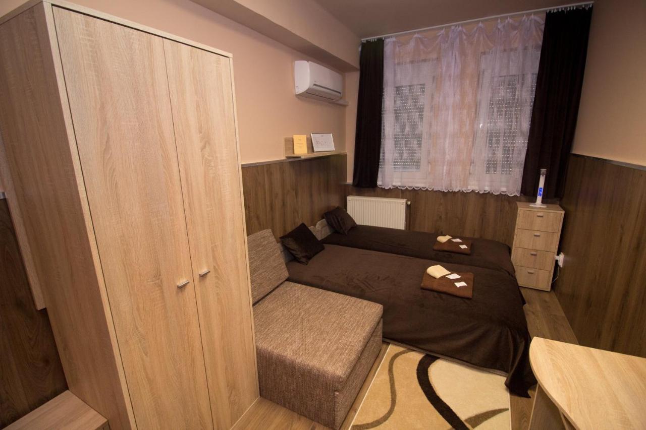 M7 Galéria Panzió Couette-café
